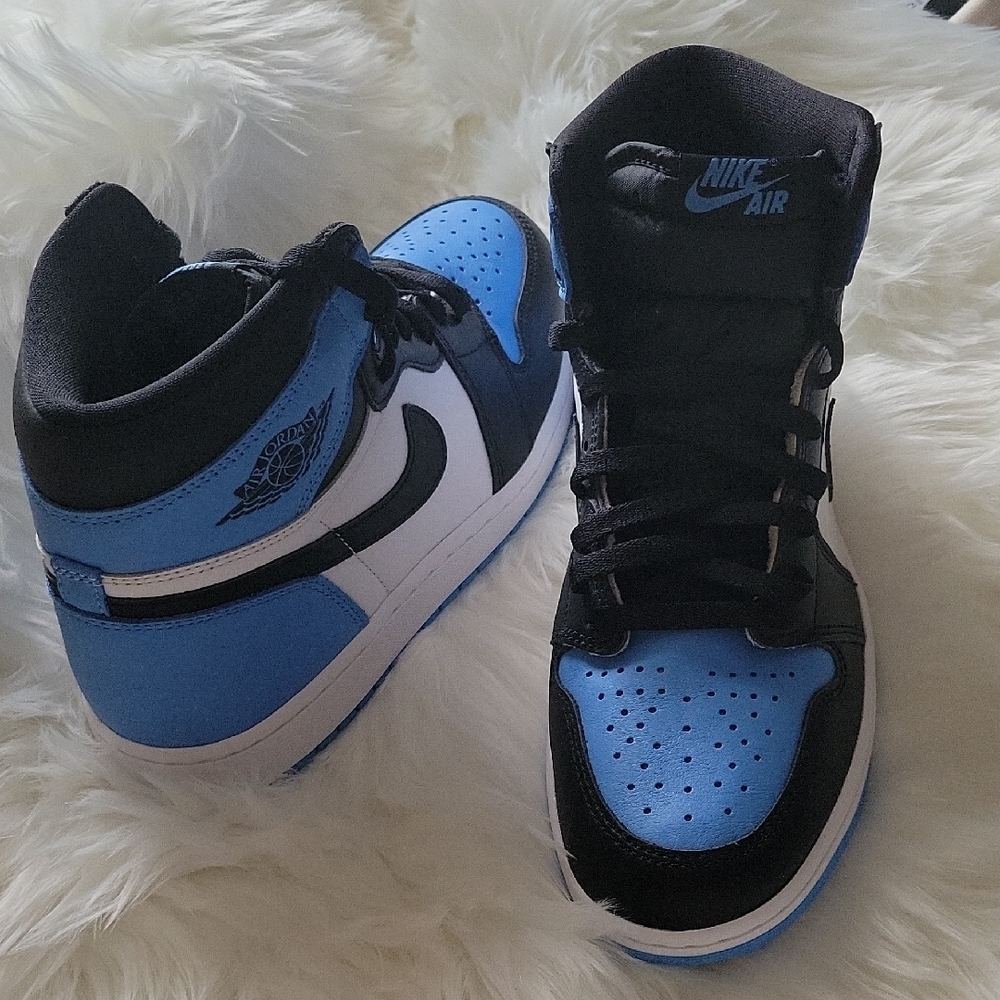 Nike Men High-Top Sneakers - Black, Blue, and White